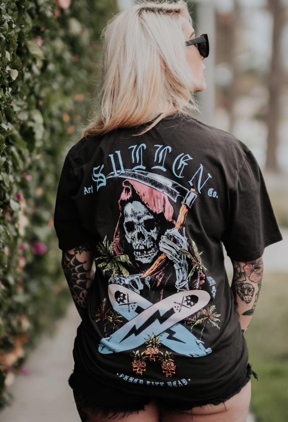 SULLEN CLOTHING SURF OR DIE VINTAGE BLACK PREMIUM T-SHIRT