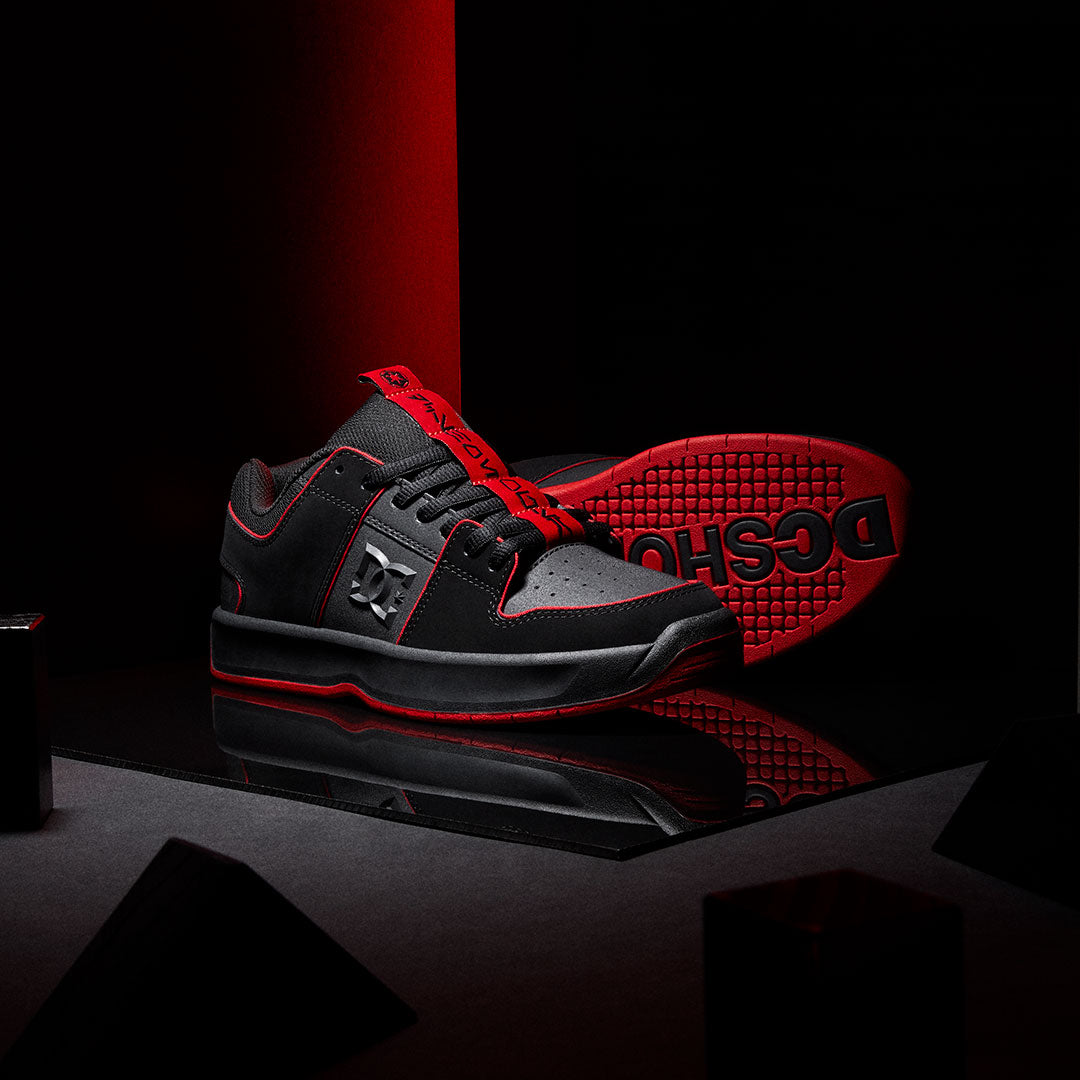 STAR WARS X DC SHOES LYNX ZERO BLACK & RED TRAINERS