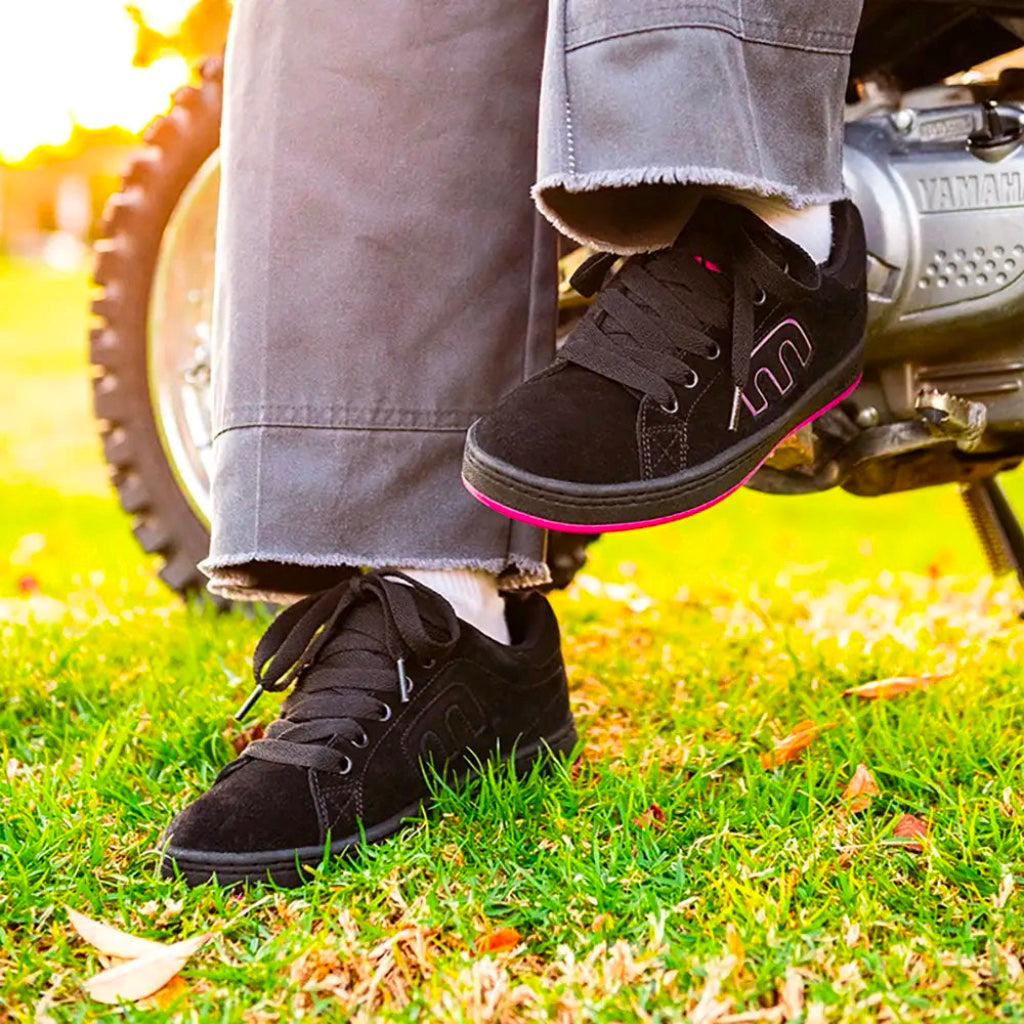 ETNIES CALLICUT BLACK PINK LADIES TRAINERS