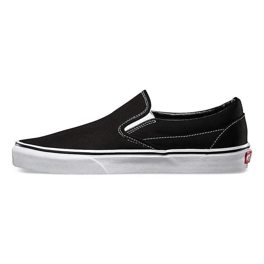VANS CLASSIC SLIP ON BLACK & WHITE UNISEX TRAINERS