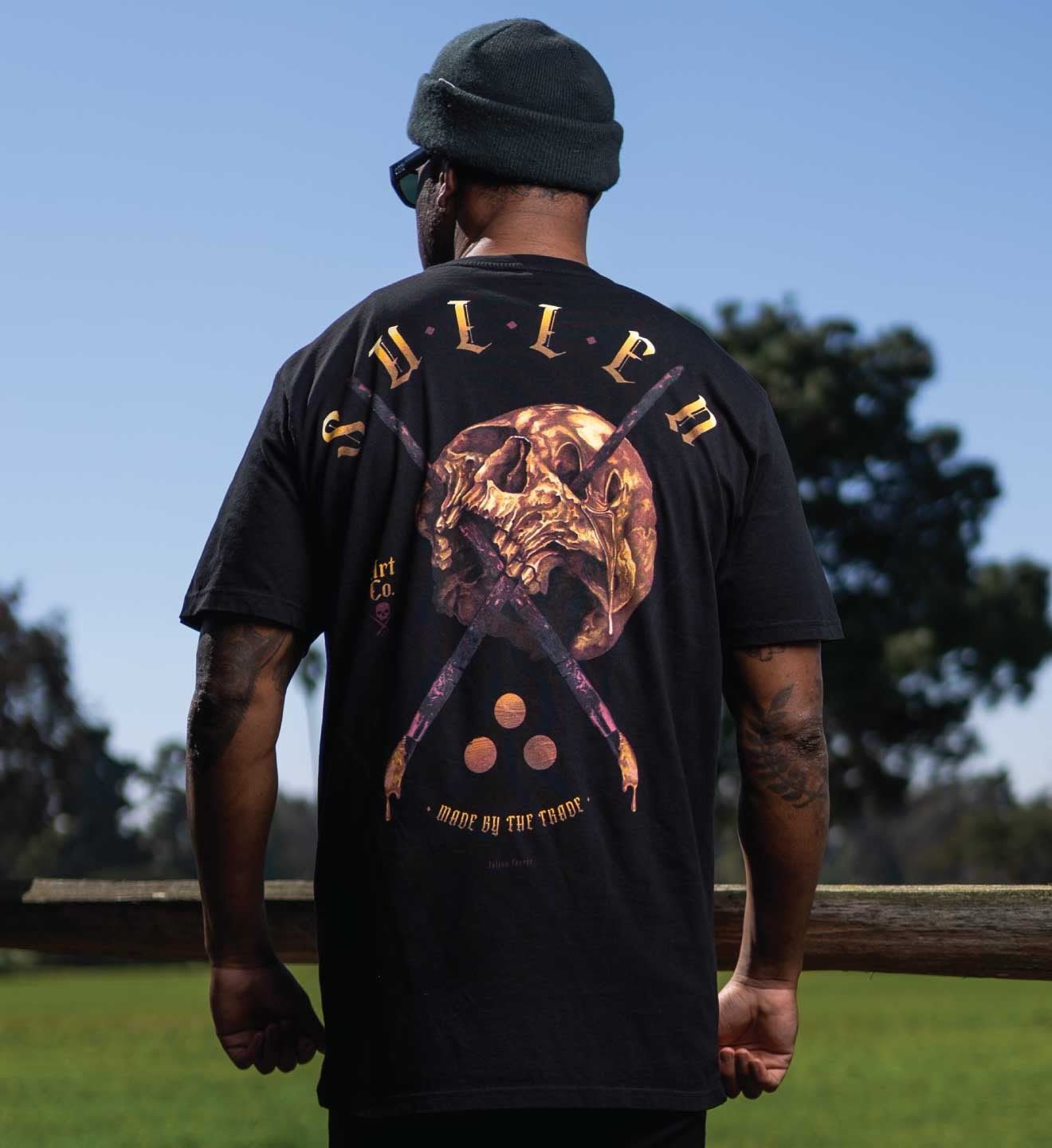 SULLEN CLOTHING GOLDEN SKULL PREMIUM T-SHIRT