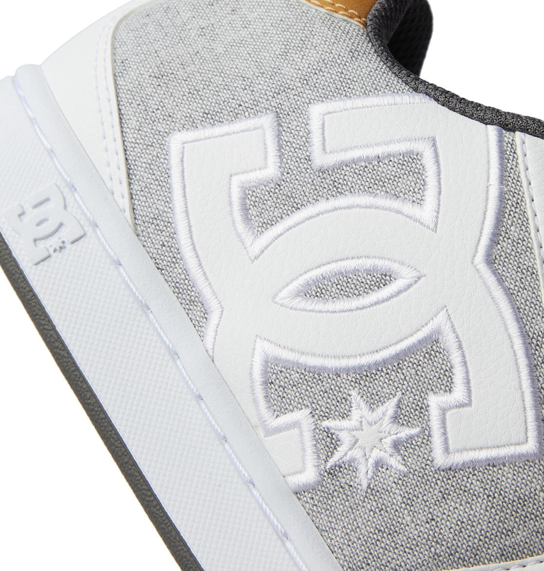 DC SHOES NET WHITE WHITE LIGHT GREY TRAINERS (UK 12)