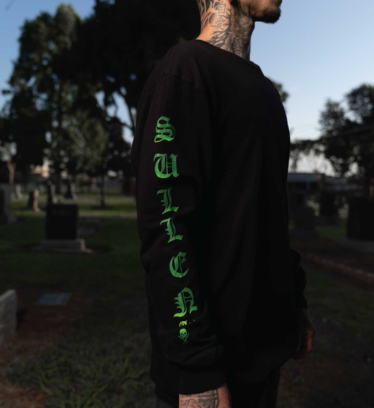 SULLEN CLOTHING MELTING SKULLS FRENCH TERRY LONG SLEEVE T-SHIRT