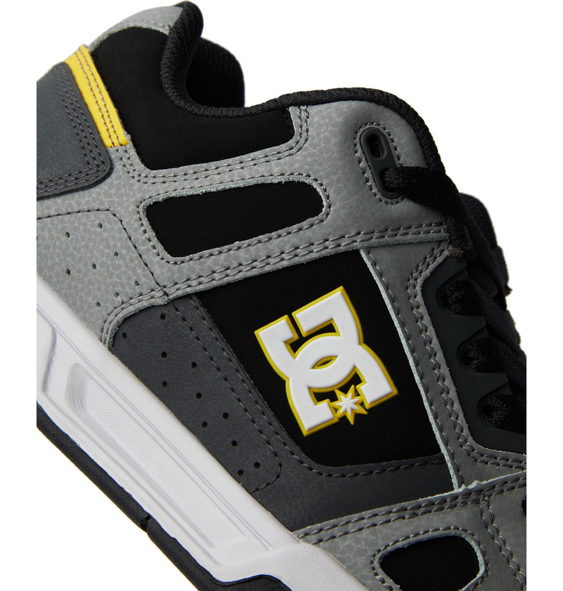 DC SHOES STAG GREY YELLOW TRAINERS (UK 8 EUR 42)