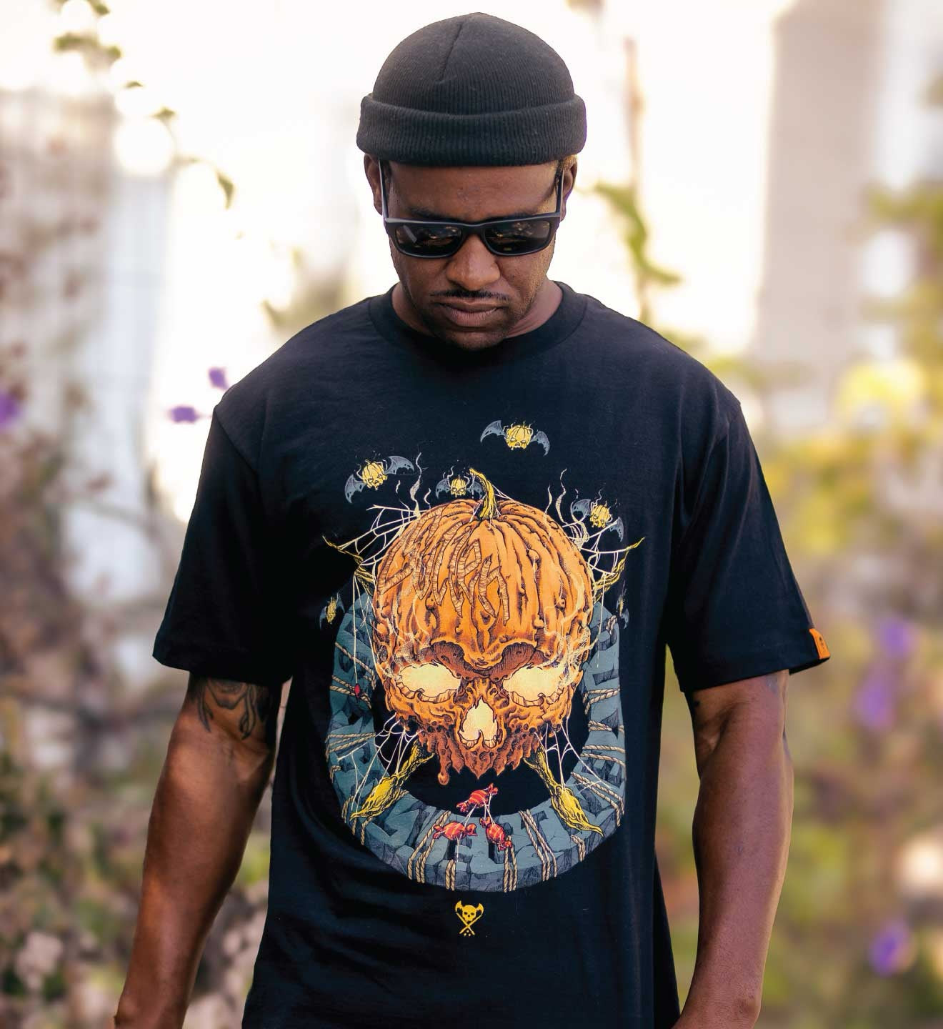SULLEN CLOTHING PUMPKIN BADGE STANDARD T-SHIRT (2XL)