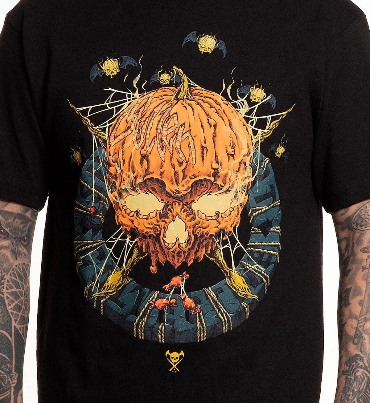 SULLEN CLOTHING PUMPKIN BADGE STANDARD T-SHIRT (2XL)