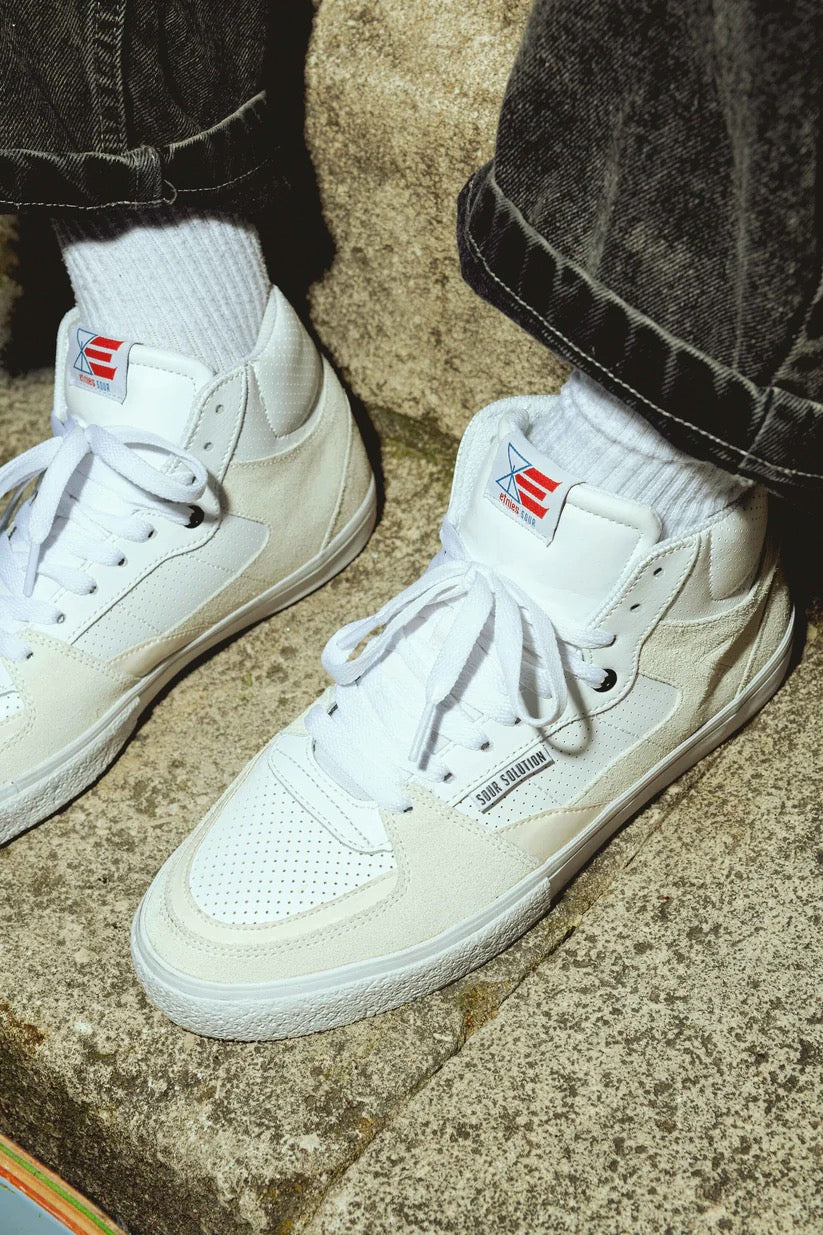 ETNIES SCREW VULC MID X SOUR WHITE TRAINERS