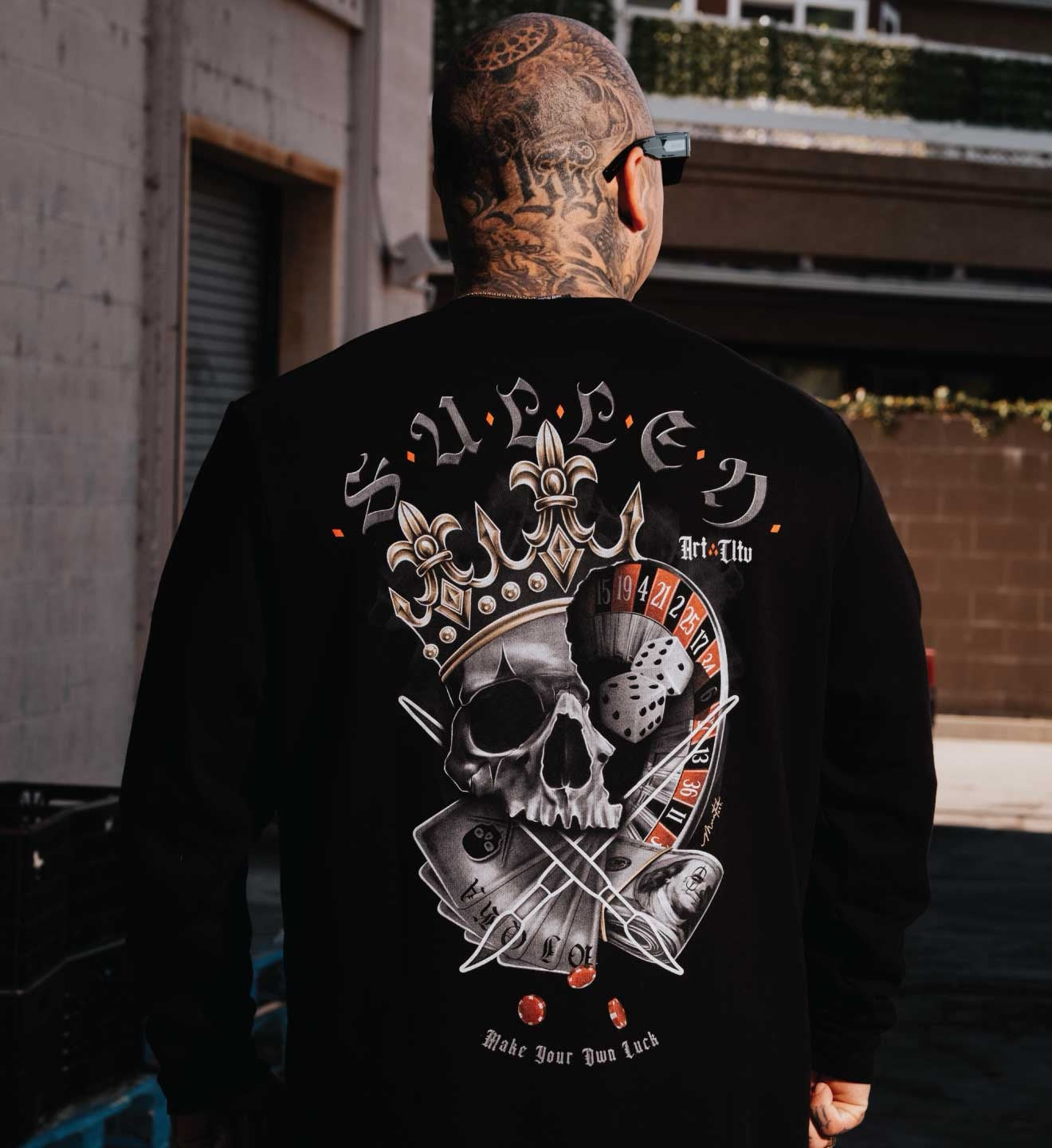 SULLEN CLOTHING MAKE YOUR LUCK BADGE CREW LYTE SWEATSHIRT