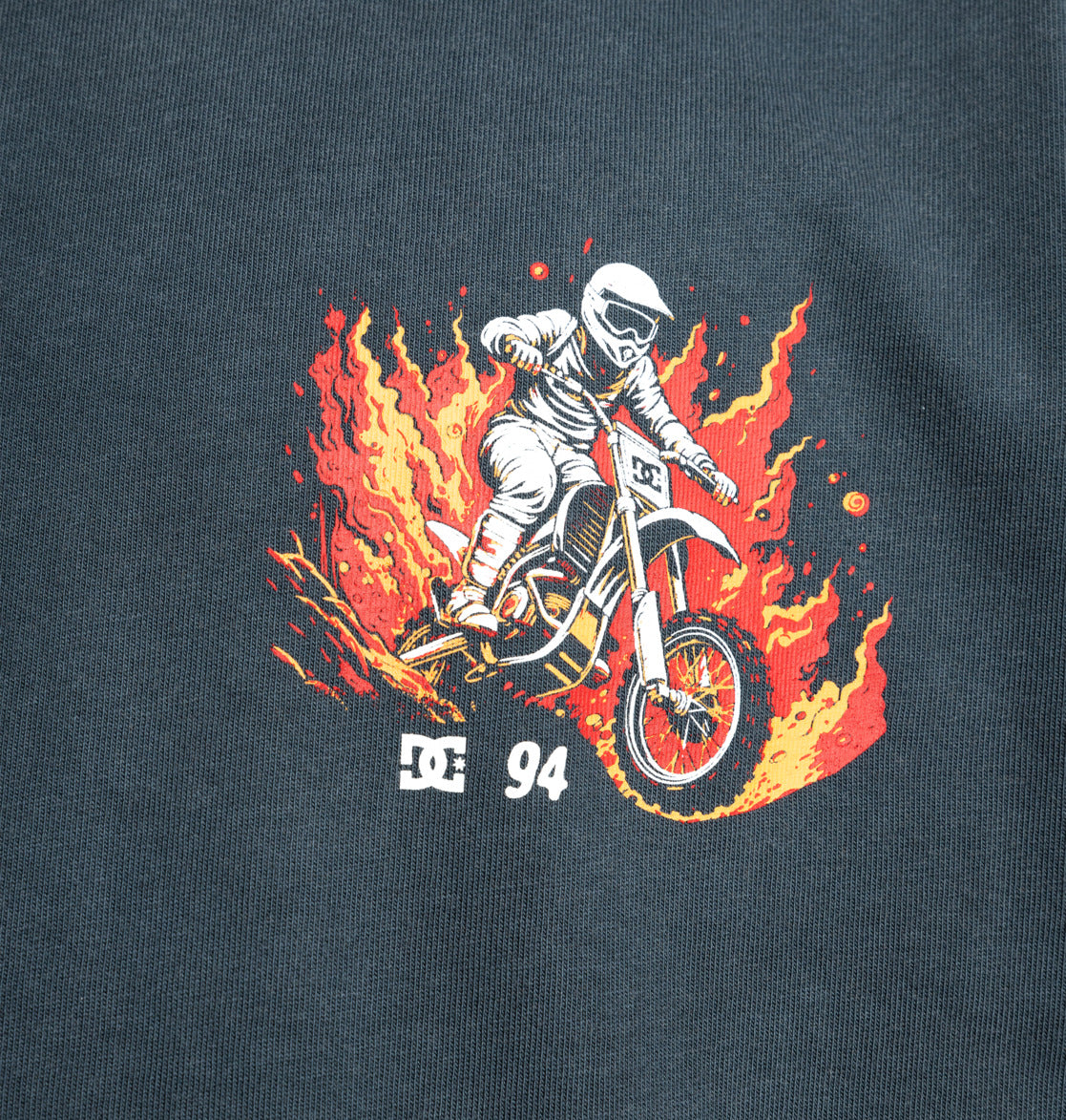 DC SHOES CO LEADING THE PACK SHORT SLEEVE T-SHIRT