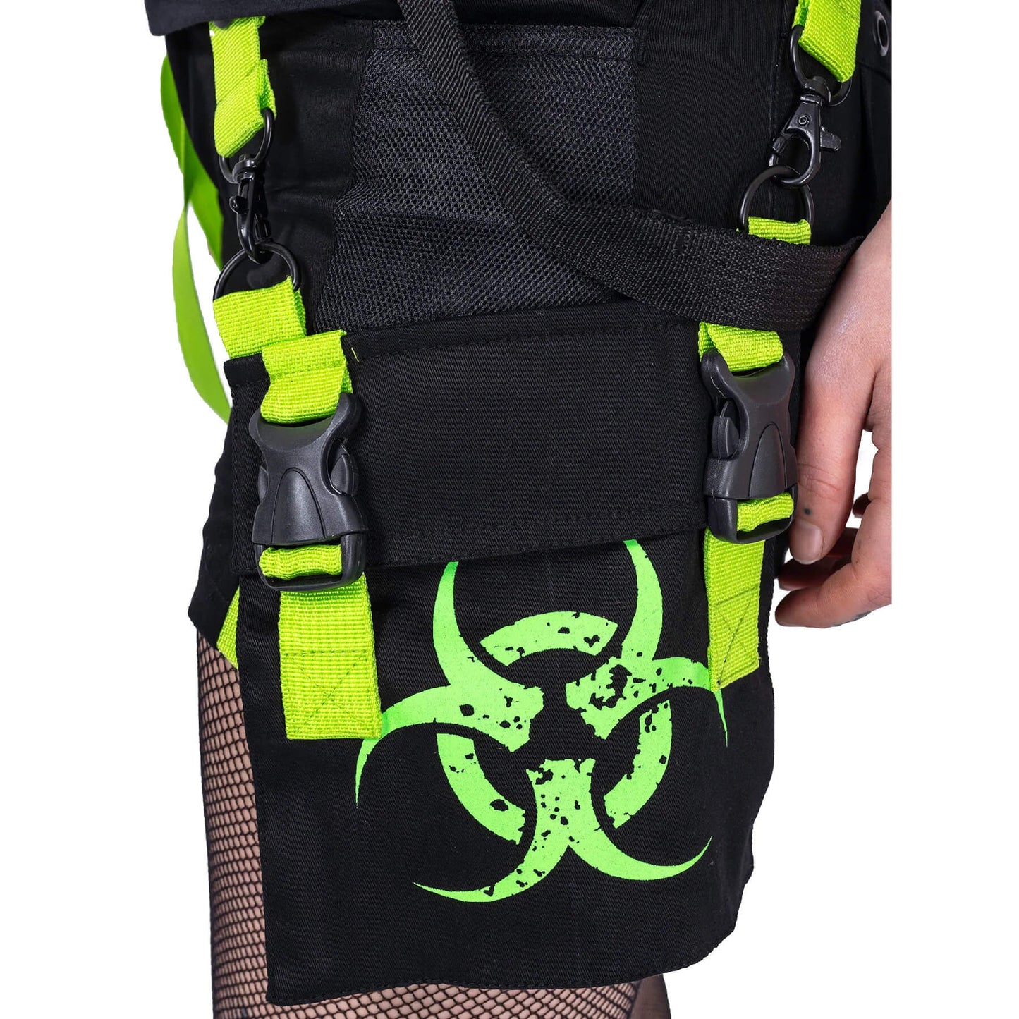 POIZEN HEARTLESS DANGER SHORTS - BLACK GREEN