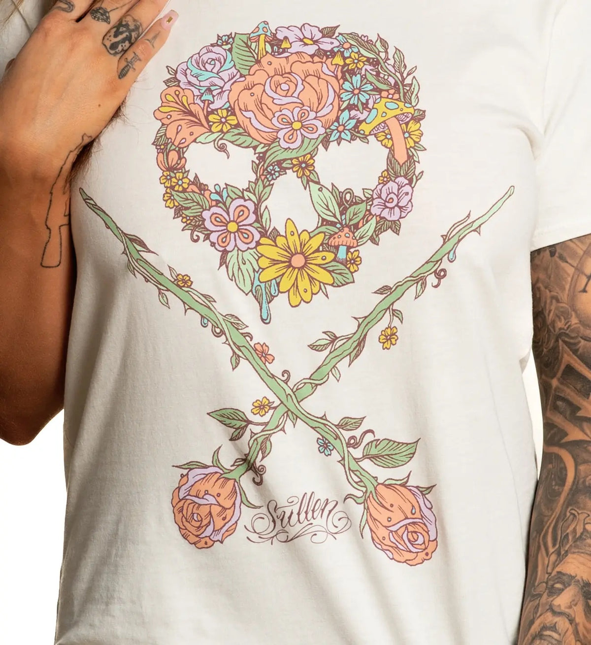 SULLEN CLOTHING FLOWER CHILD ANTIQUE WHITE LADIES SULLEN ANGELS T-SHIRT (M)