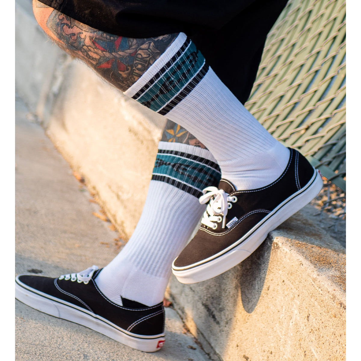SULLEN CLOTHING CHAIN KNIT WHITE & TEAL SOCKS