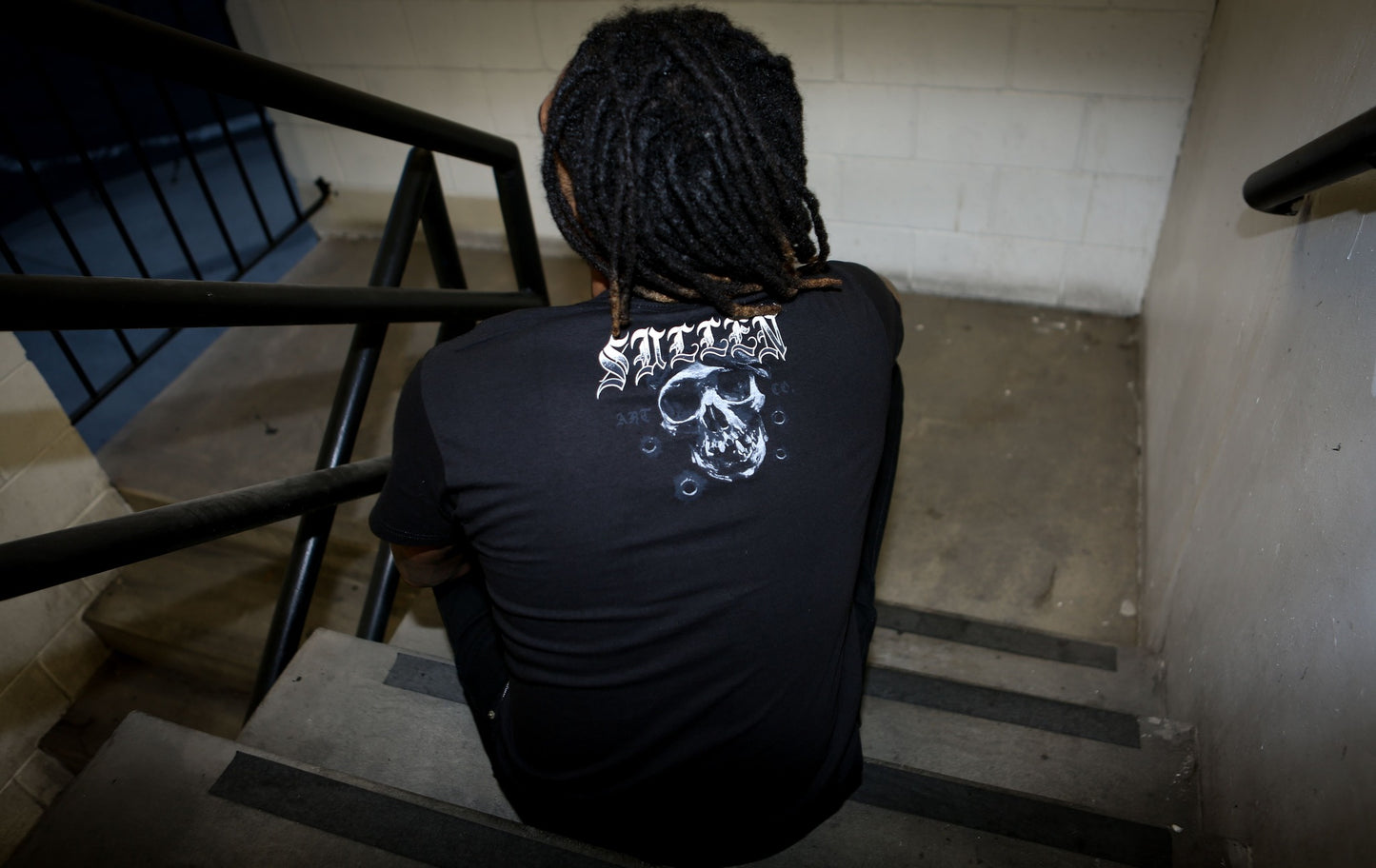 SULLEN CLOTHING IVANO SKULL STANDARD T-SHIRT