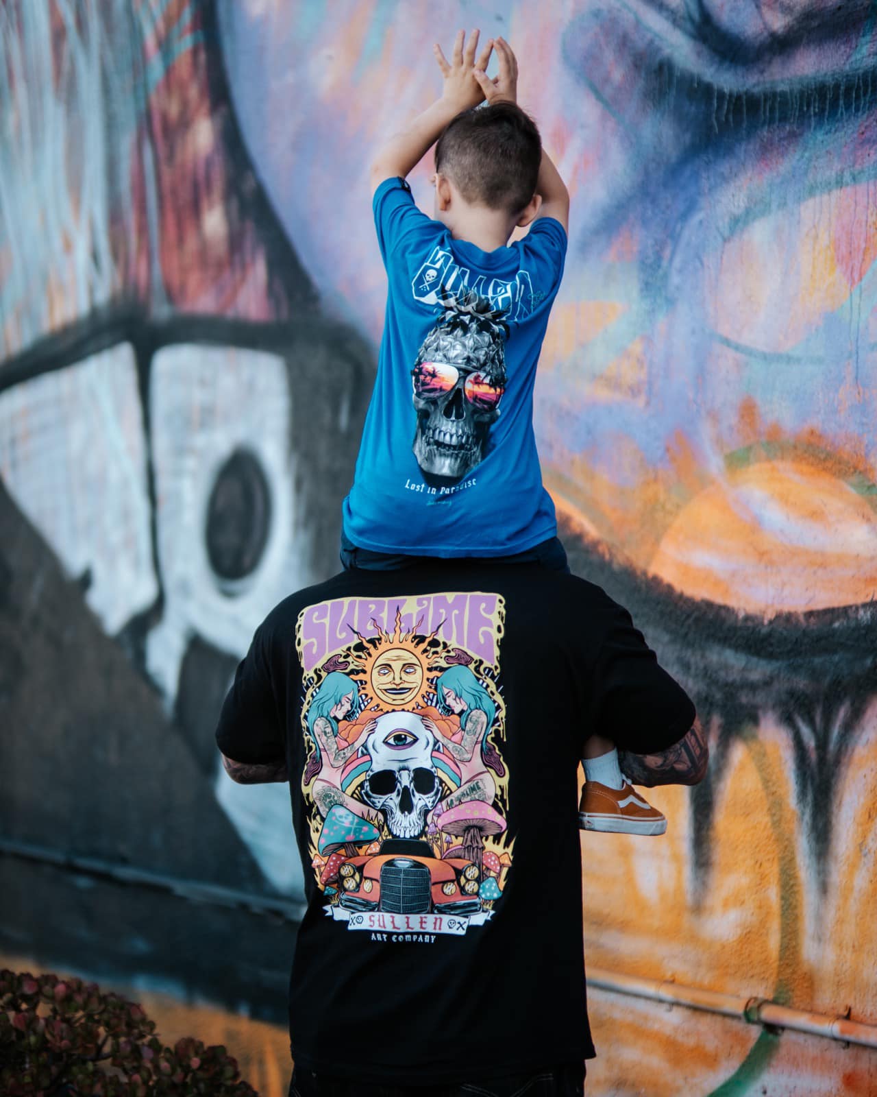 SULLEN CLOTHING PINEAPPLE PARADISE BLUE YOUTHS PREMIUM T-SHIRT
