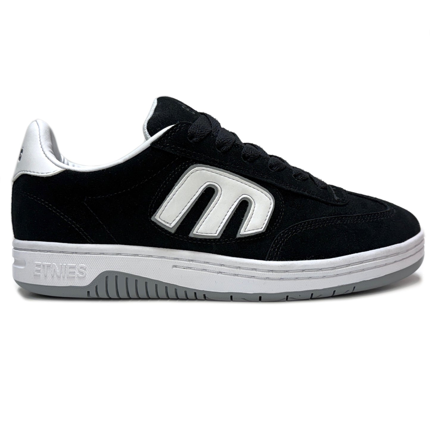 ETNIES LOCUT BLACK & WHITE TRAINERS