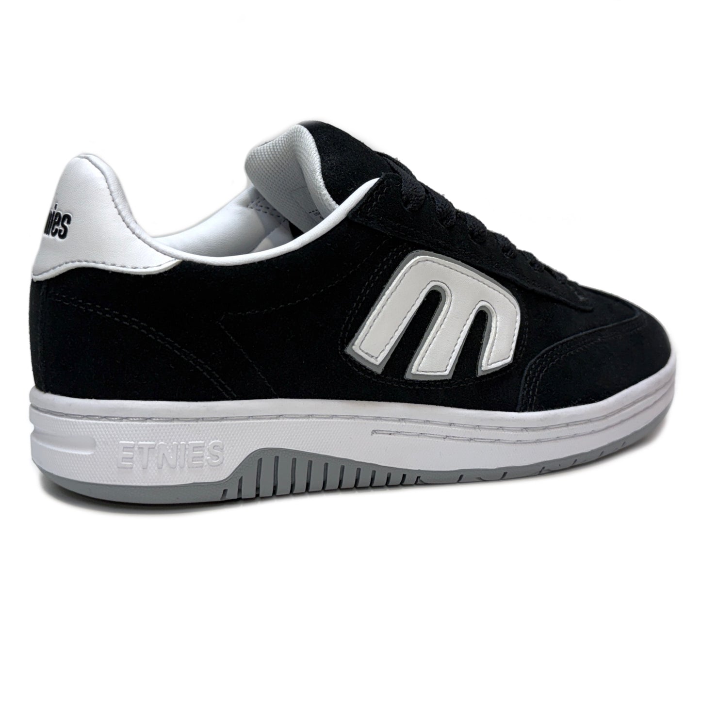 ETNIES LOCUT BLACK & WHITE TRAINERS