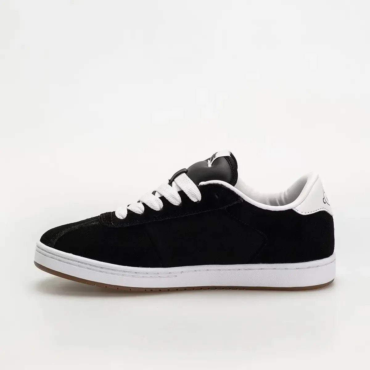 ETNIES SCAM BLACK & WHITE TRAINERS