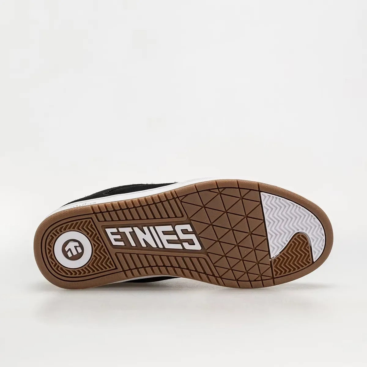 ETNIES SCAM BLACK & WHITE TRAINERS