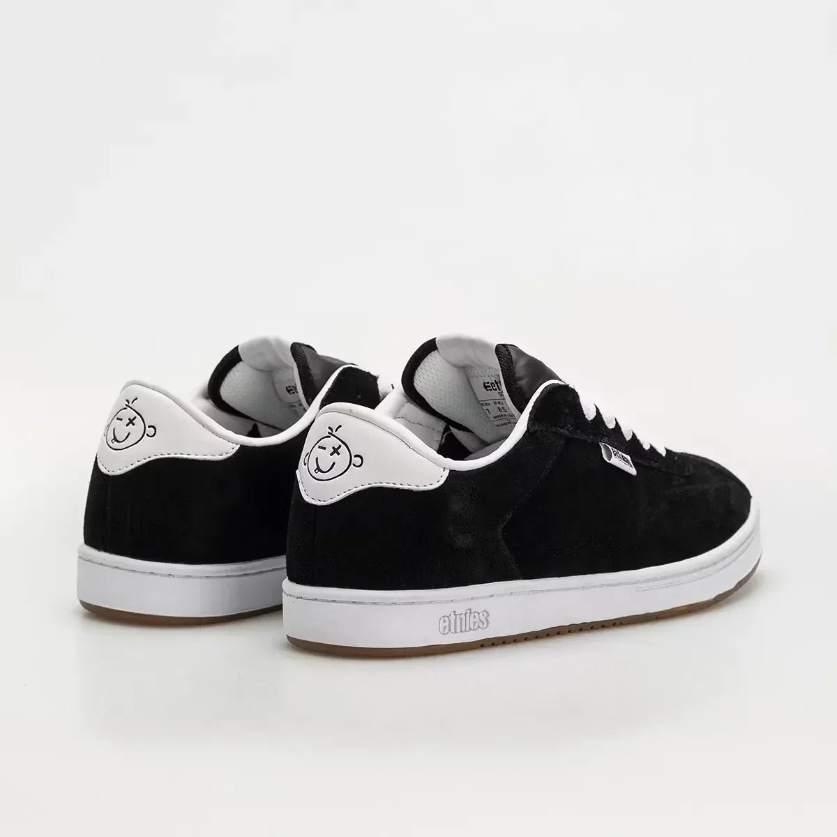 ETNIES SCAM BLACK & WHITE TRAINERS
