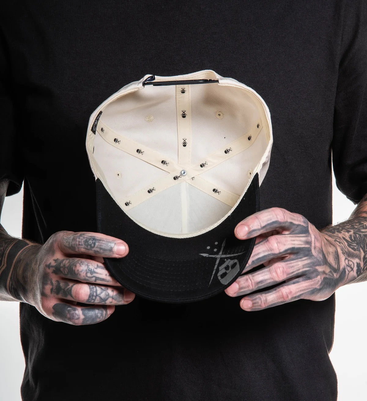 SULLEN CLOTHING MTS BRUSH WHITE & BLACK SNAPBACK CAP