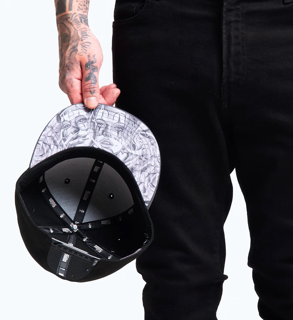 SULLEN CLOTHING PELAVACAS III SNAPBACK CAP