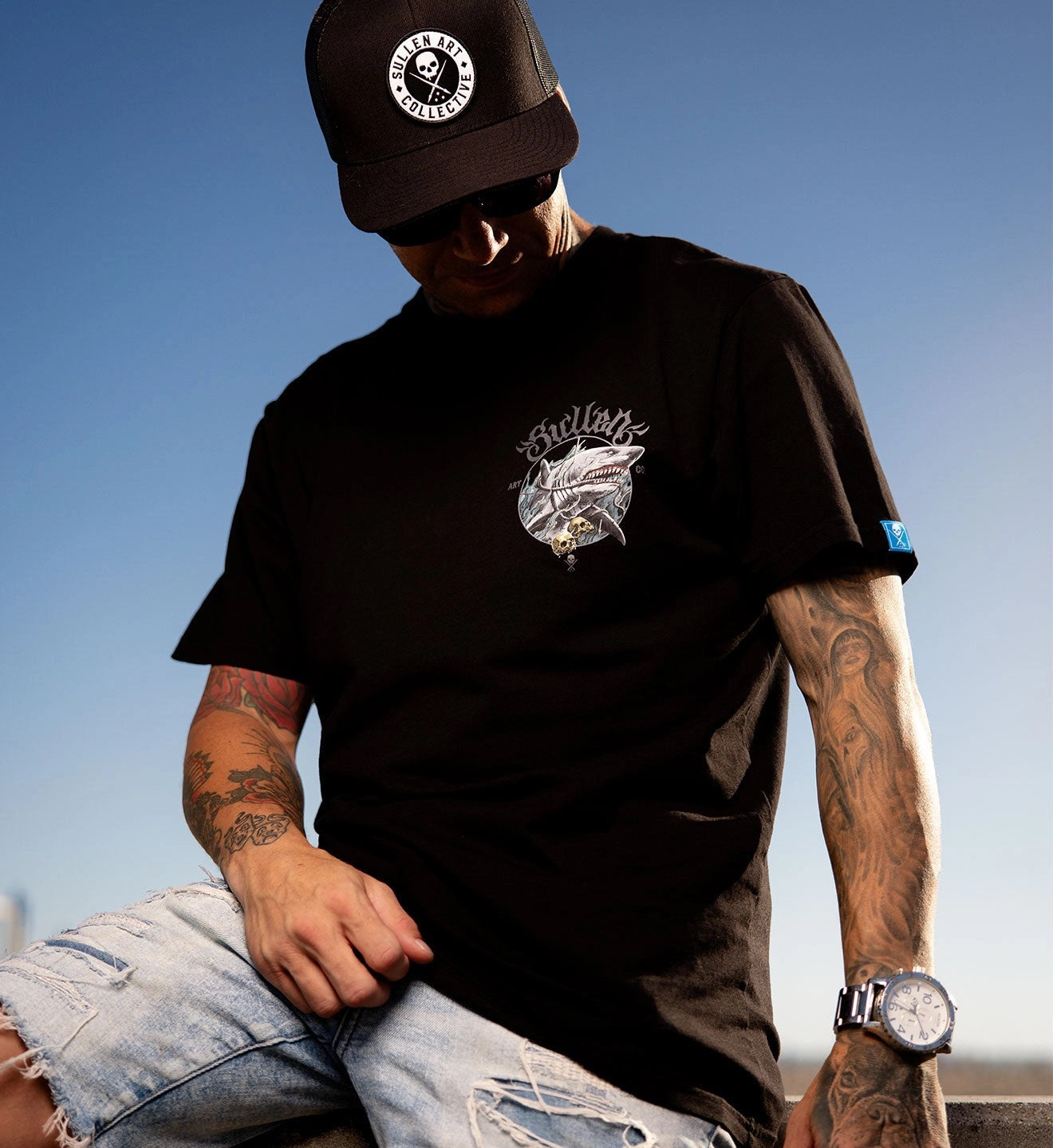SULLEN CLOTHING SHARK SKULL PREMIUM T-SHIRT