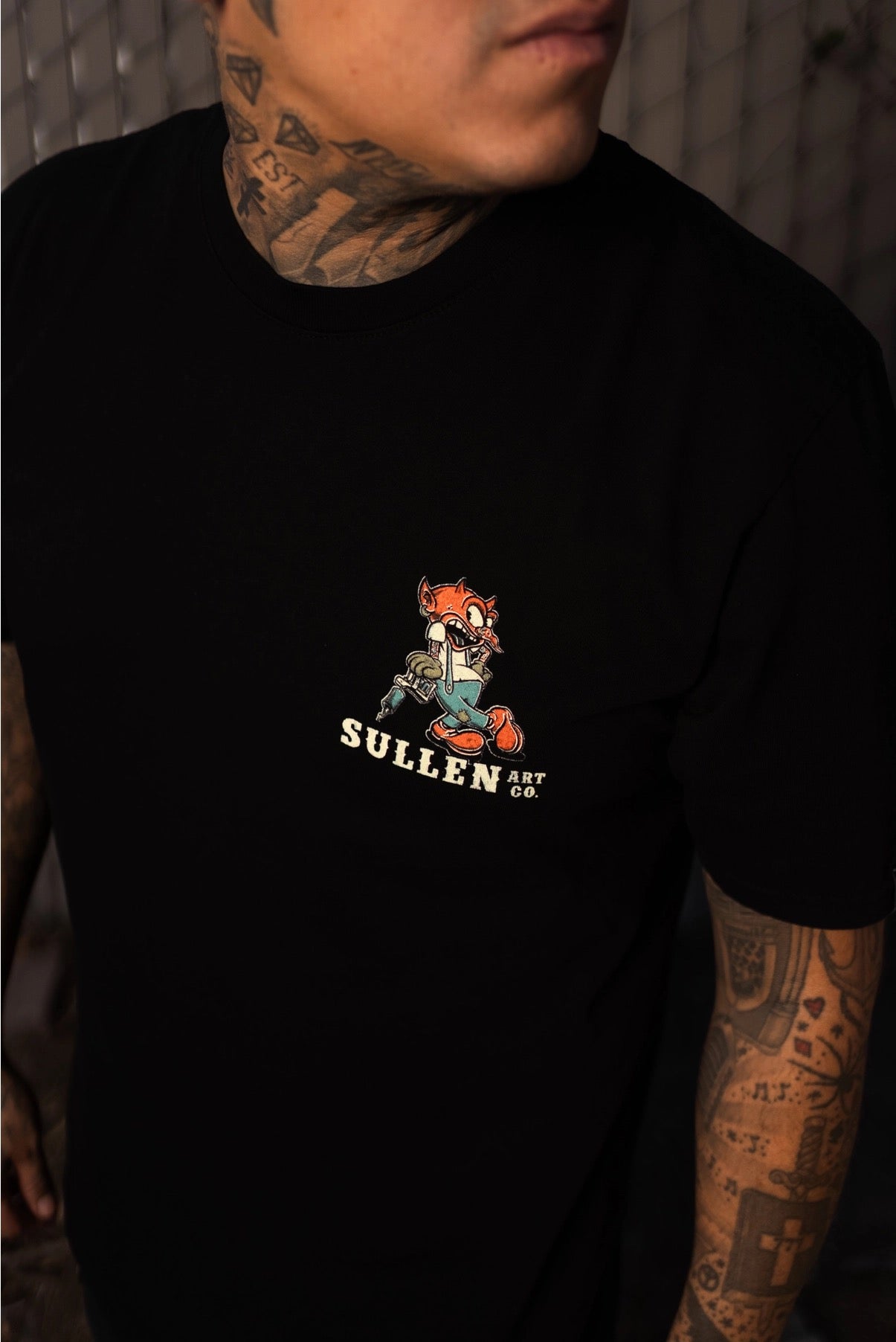 SULLEN CLOTHING TRUST ME PREMIUM T-SHIRT