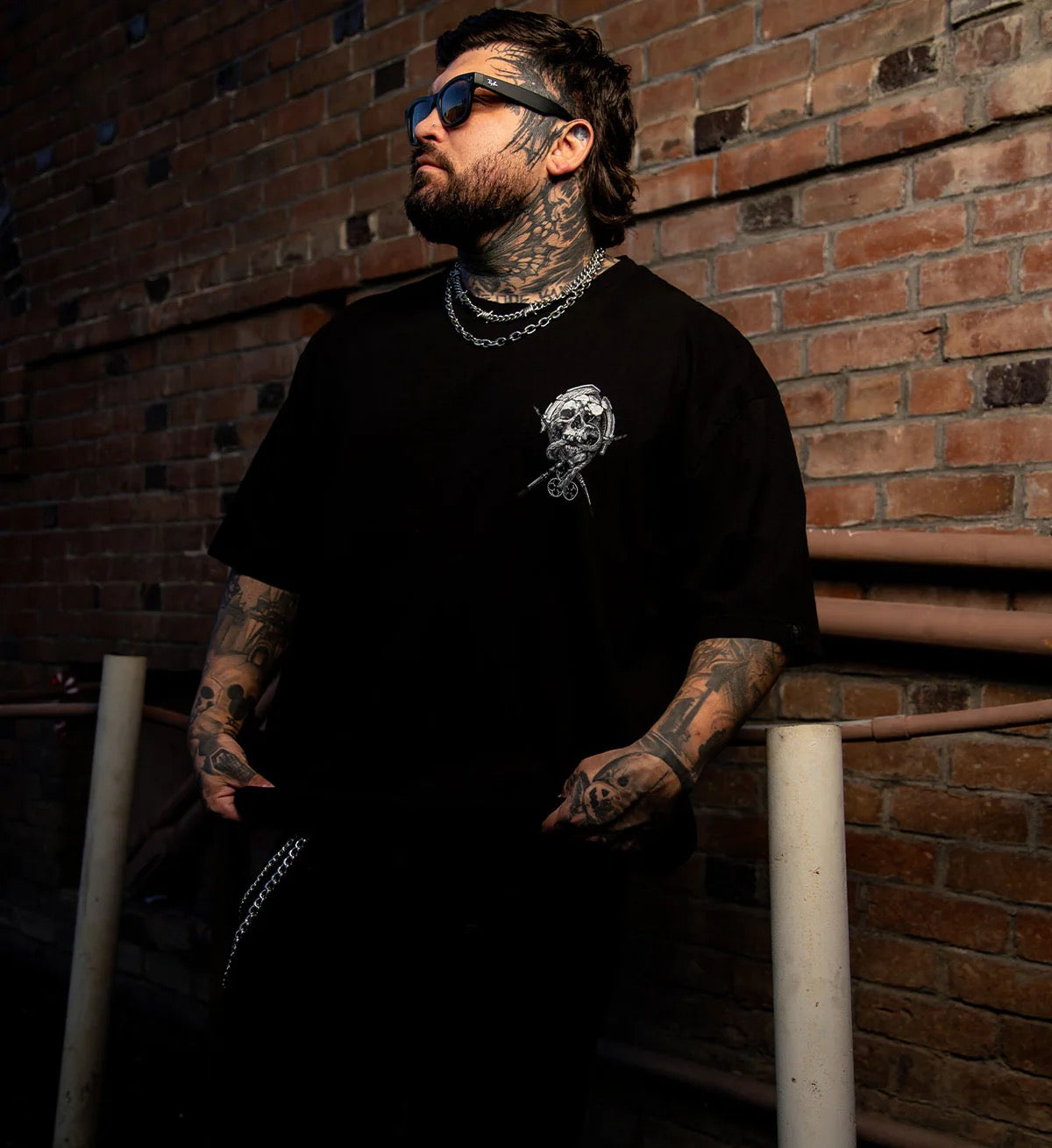 SULLEN CLOTHING OCULUS BADGE "1 TON" OVERSIZED HEAVYWEIGHT PREMIUM T-SHIRT