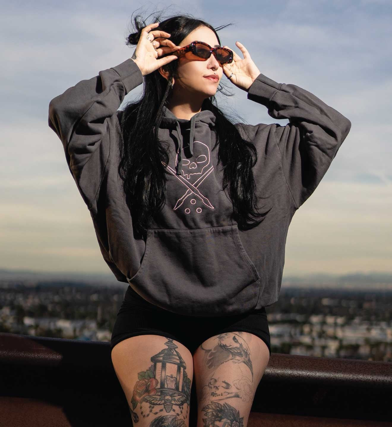 SULLEN CLOTHING OUTLINE FLEECE PAVEMENT GREY LADIES PULLOVER HOODIE