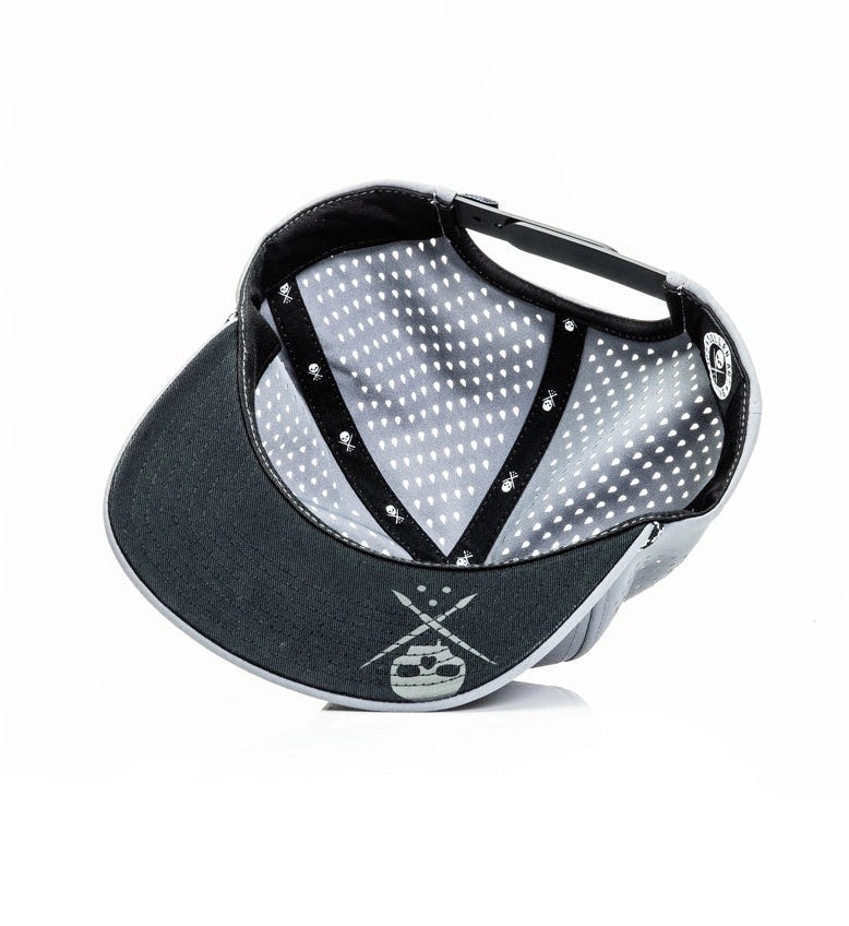 SULLEN CLOTHING VENT BADGE GREY SNAPBACK CAP