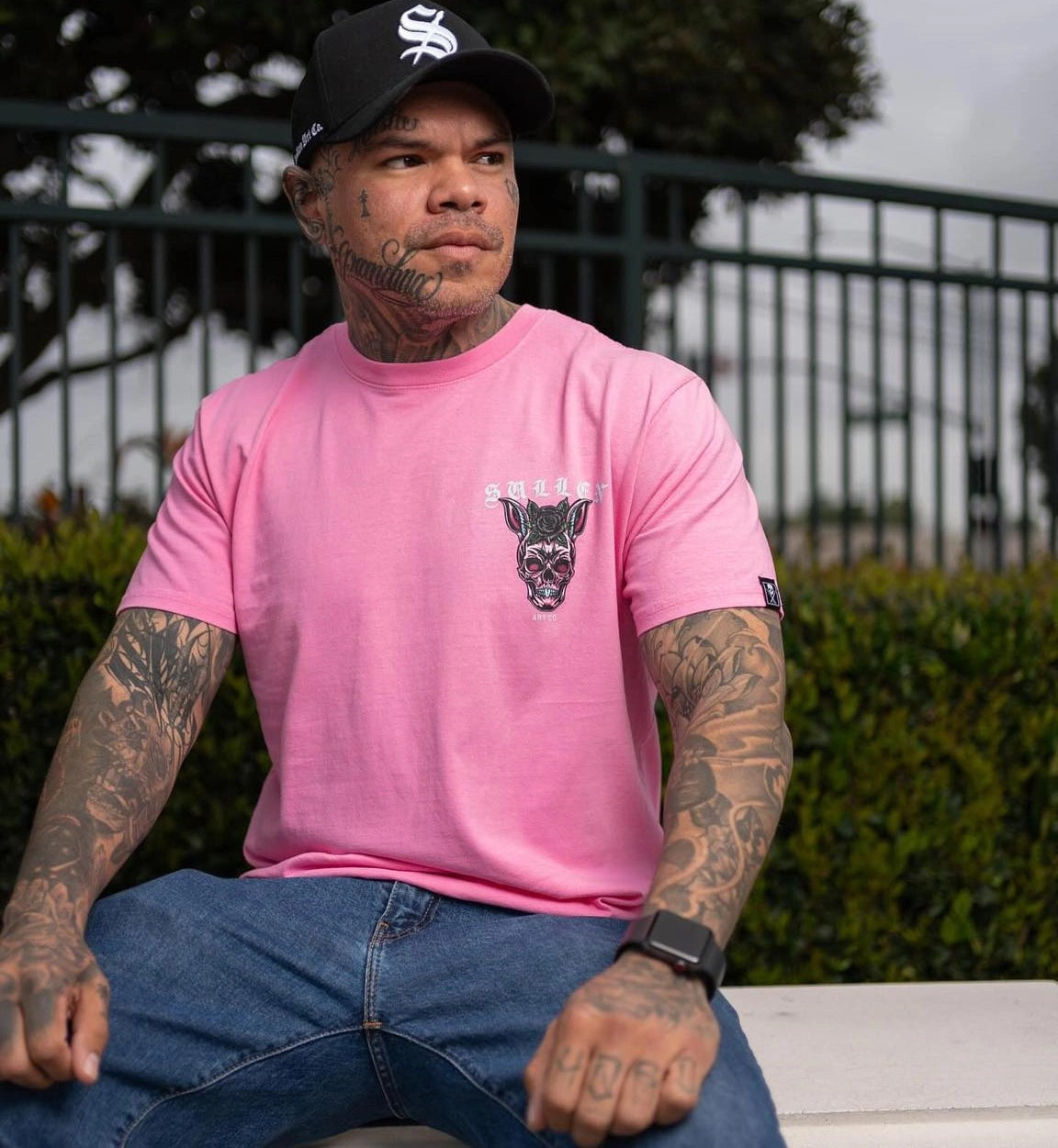 SULLEN CLOTHING SKULL BUNNY 26 PINK PREMIUM T-SHIRT