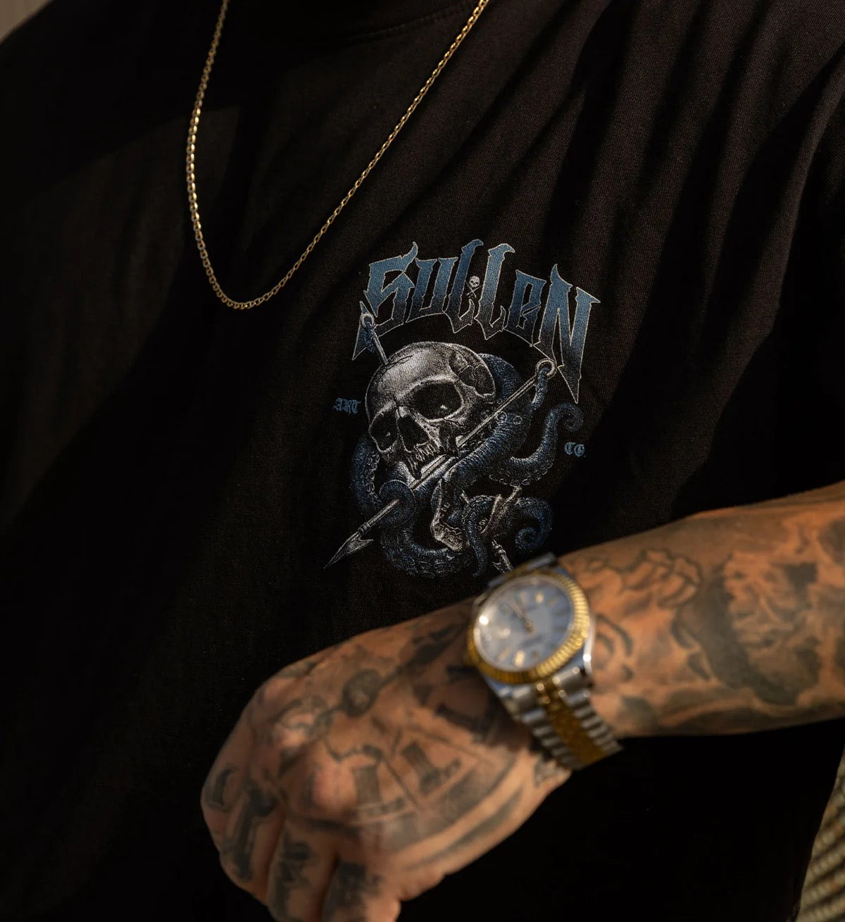 SULLEN CLOTHING HARPOON SKULL PREMIUM T-SHIRT