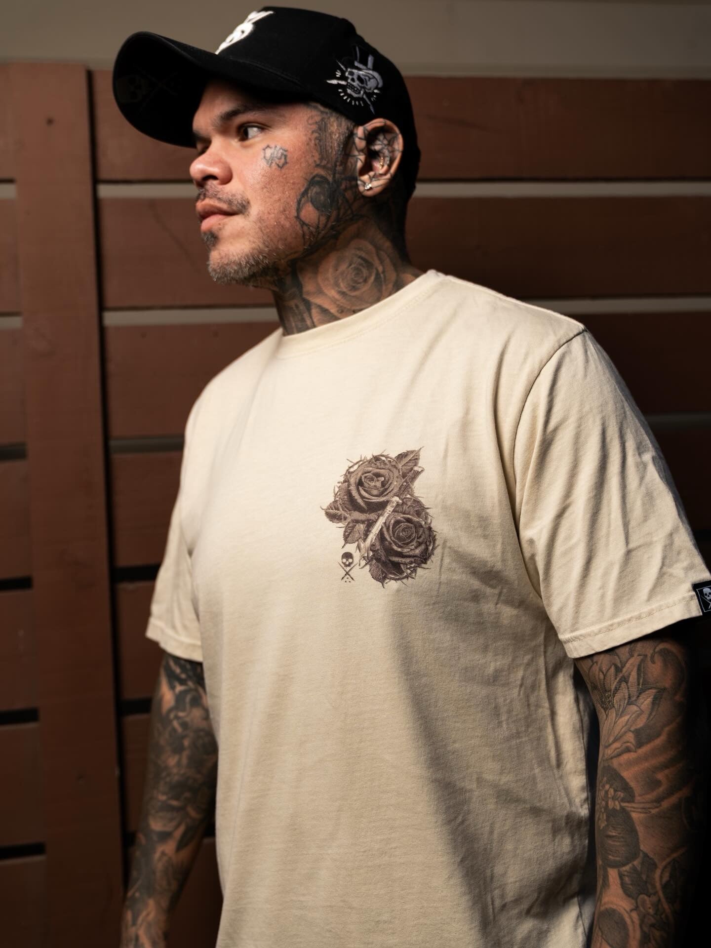 SULLEN CLOTHING OCTAVIO LEON PREMIUM T-SHIRT