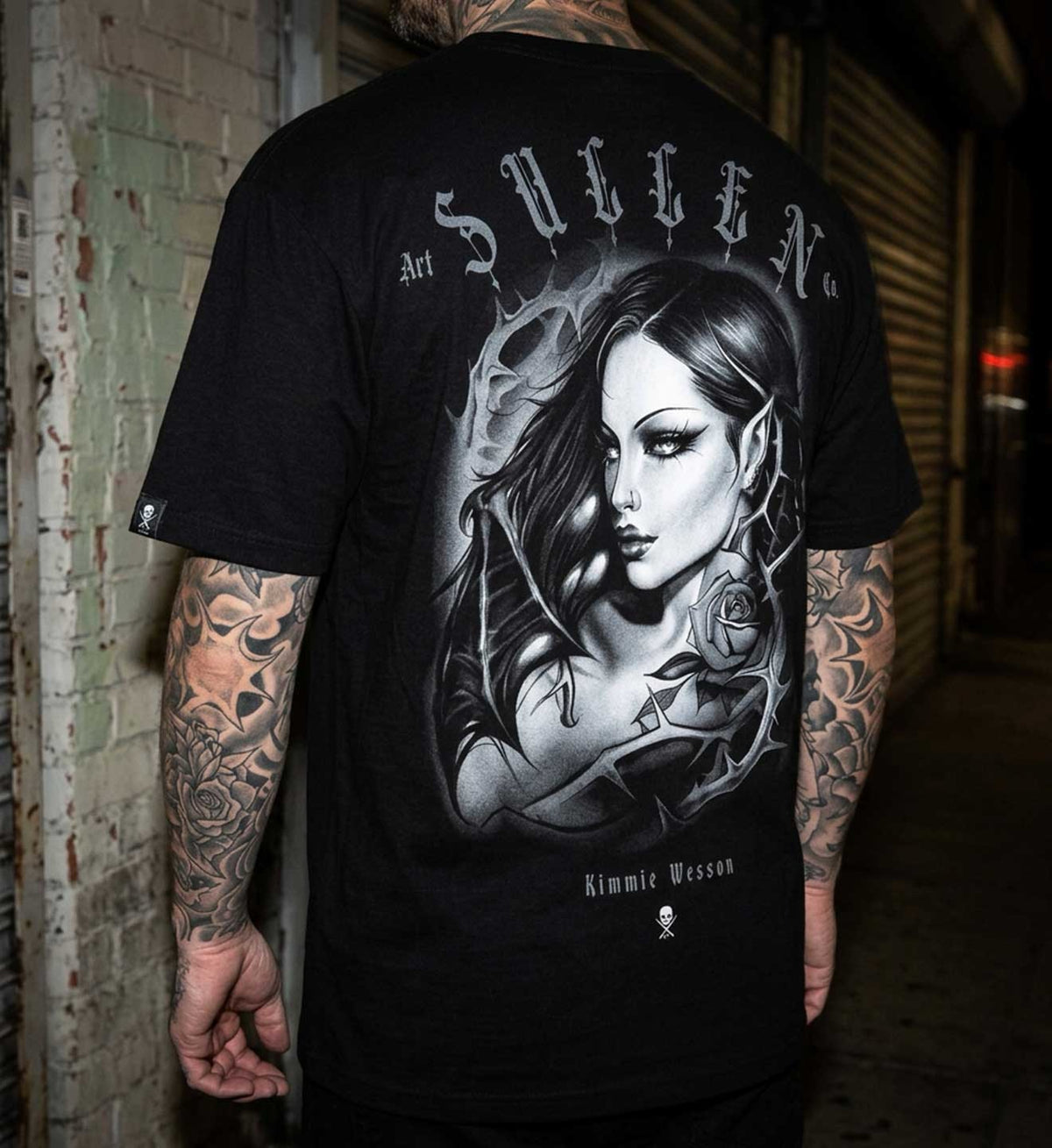 SULLEN CLOTHING KIMMIE WESSON STANDARD T-SHIRT
