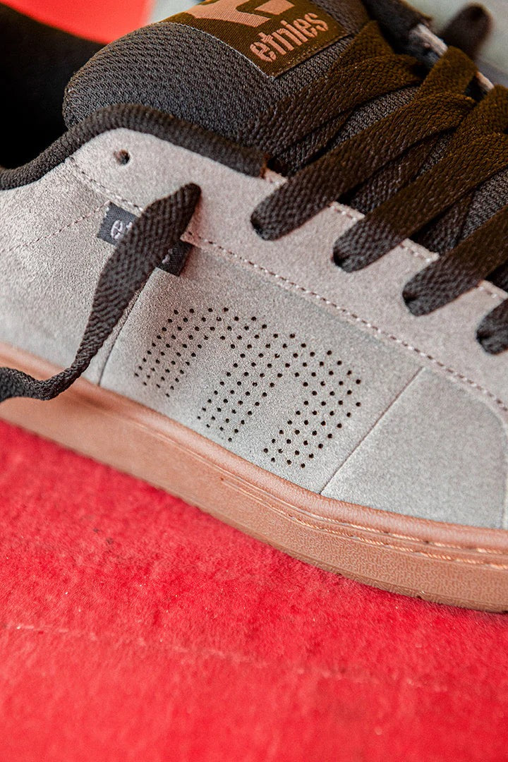 ETNIES KINGPIN GREY BLACK GUM TRAINERS