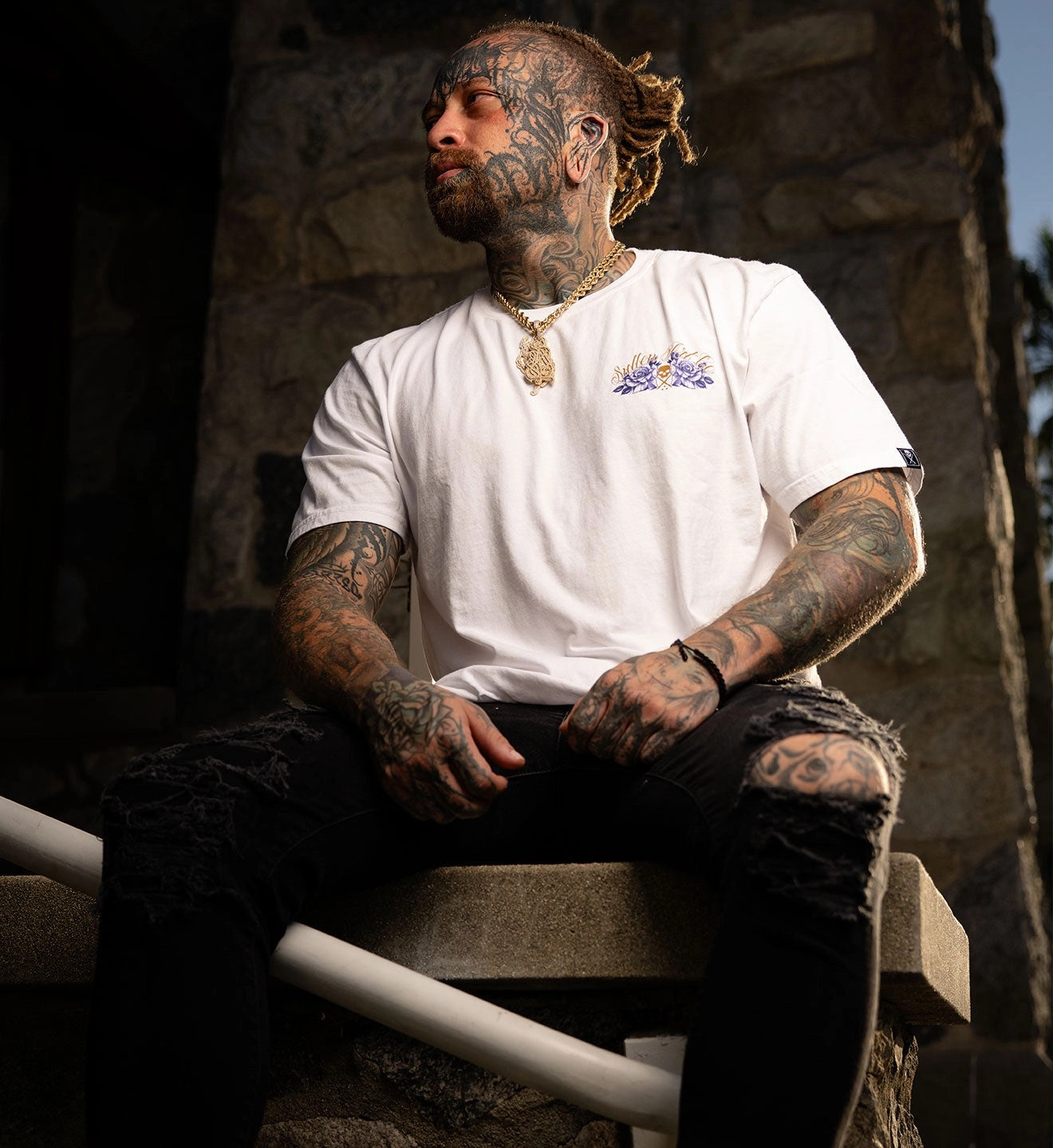 SULLEN CLOTHING NATHAN HARKER WHITE PREMIUM T-SHIRT