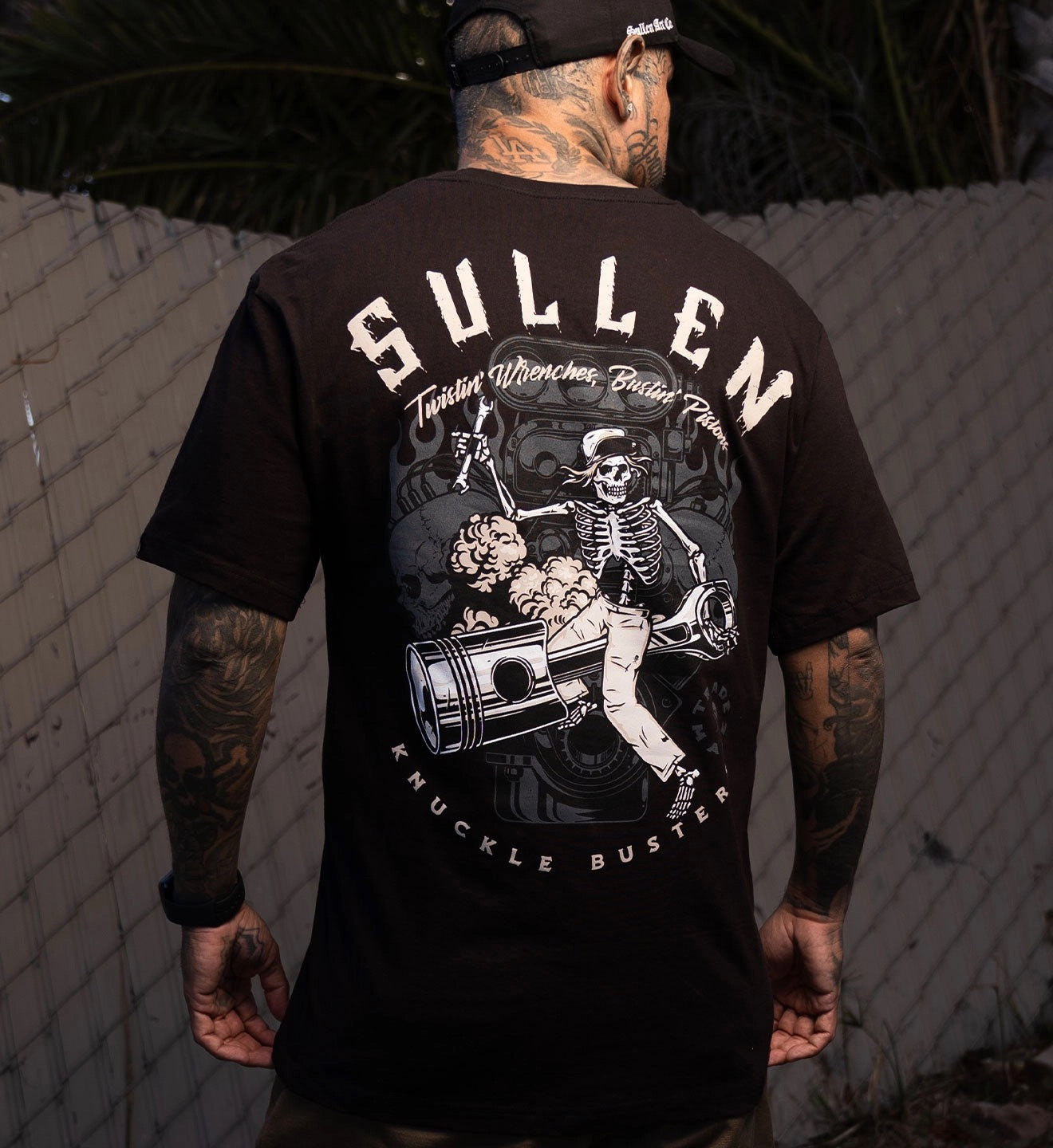 SULLEN CLOTHING KNUCKLE BUSTERS STANDARD T-SHIRT (L)