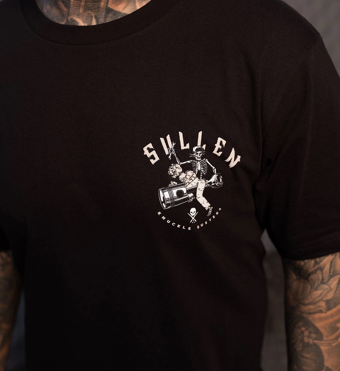 SULLEN CLOTHING KNUCKLE BUSTERS STANDARD T-SHIRT (L)