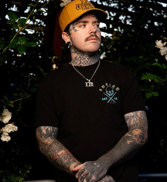 SULLEN CLOTHING SCALES BADGE PREMIUM T-SHIRT