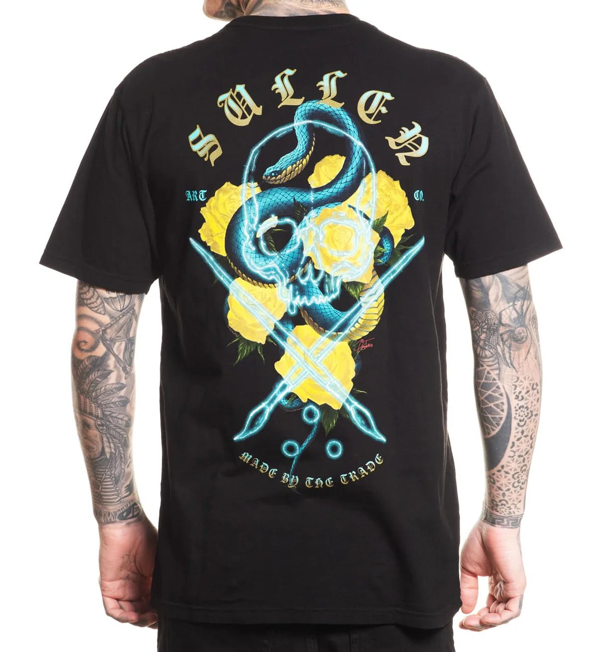 SULLEN CLOTHING SCALES BADGE PREMIUM T-SHIRT
