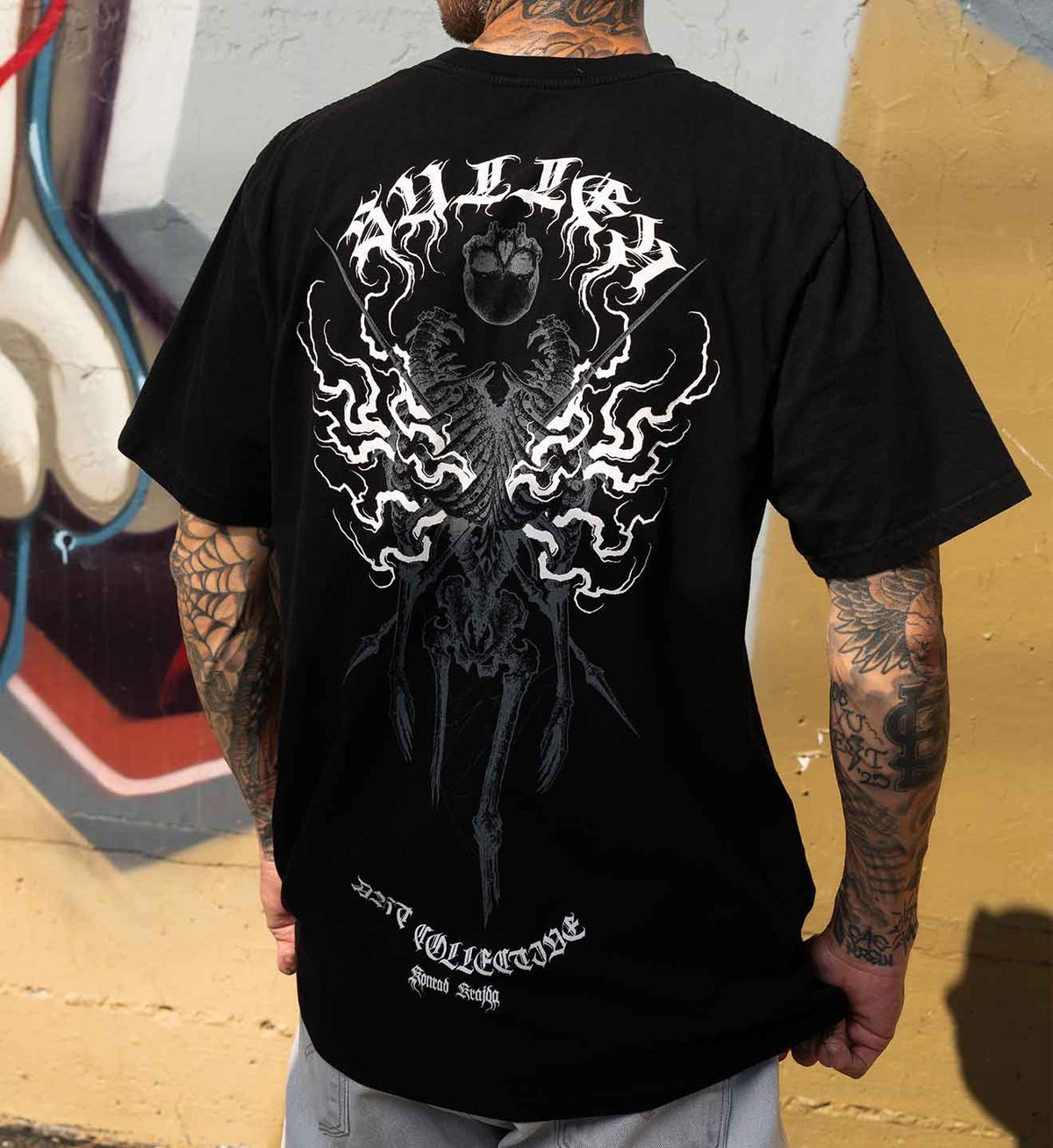 SULLEN CLOTHING CORPSE BADGE PREMIUM T-SHIRT