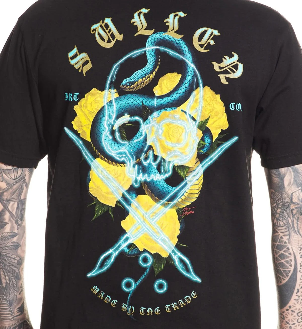 SULLEN CLOTHING SCALES BADGE PREMIUM T-SHIRT