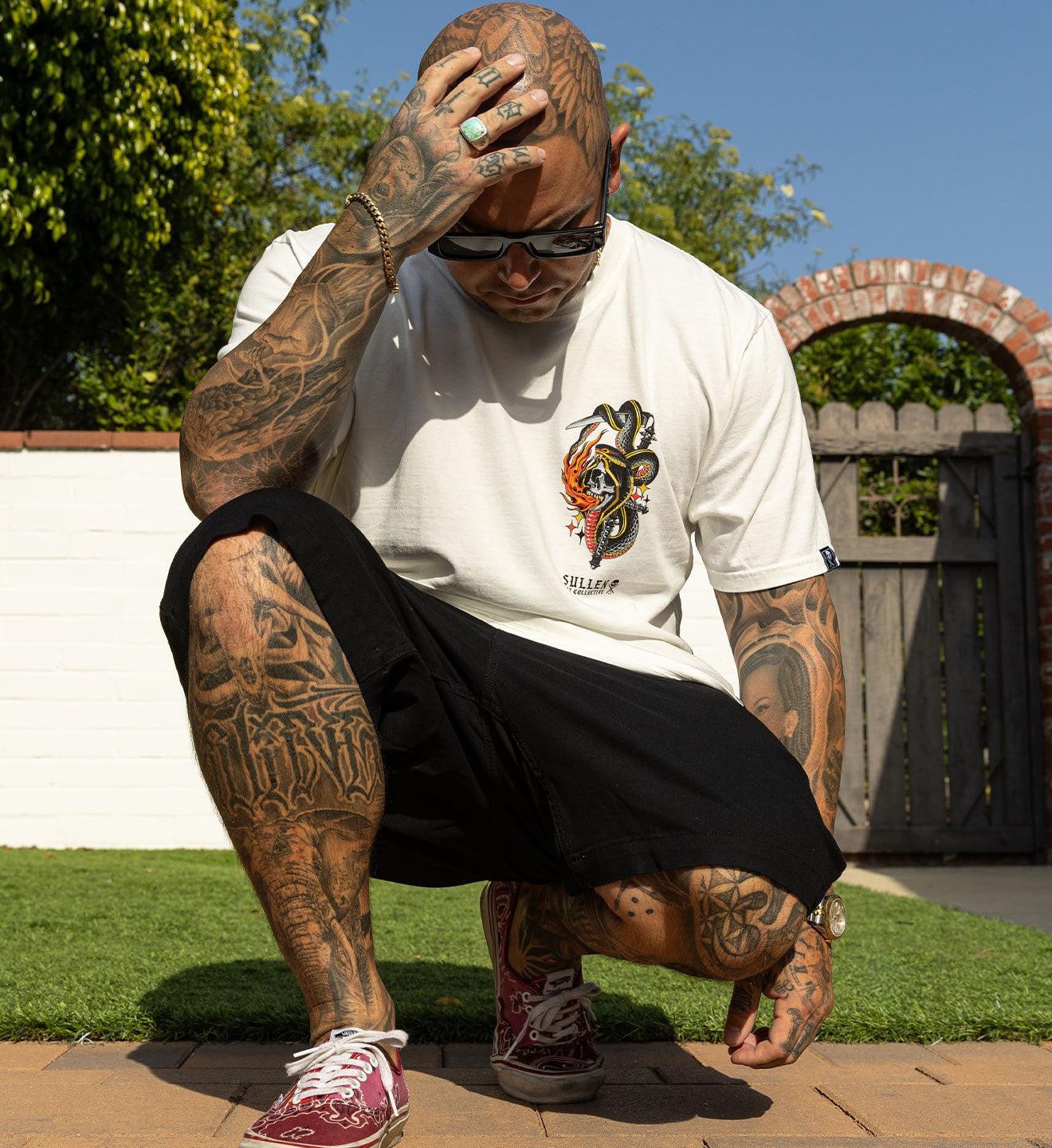 SULLEN CLOTHING SINNERS & SNAKES ANTIQUE WHITE PREMIUM T-SHIRT