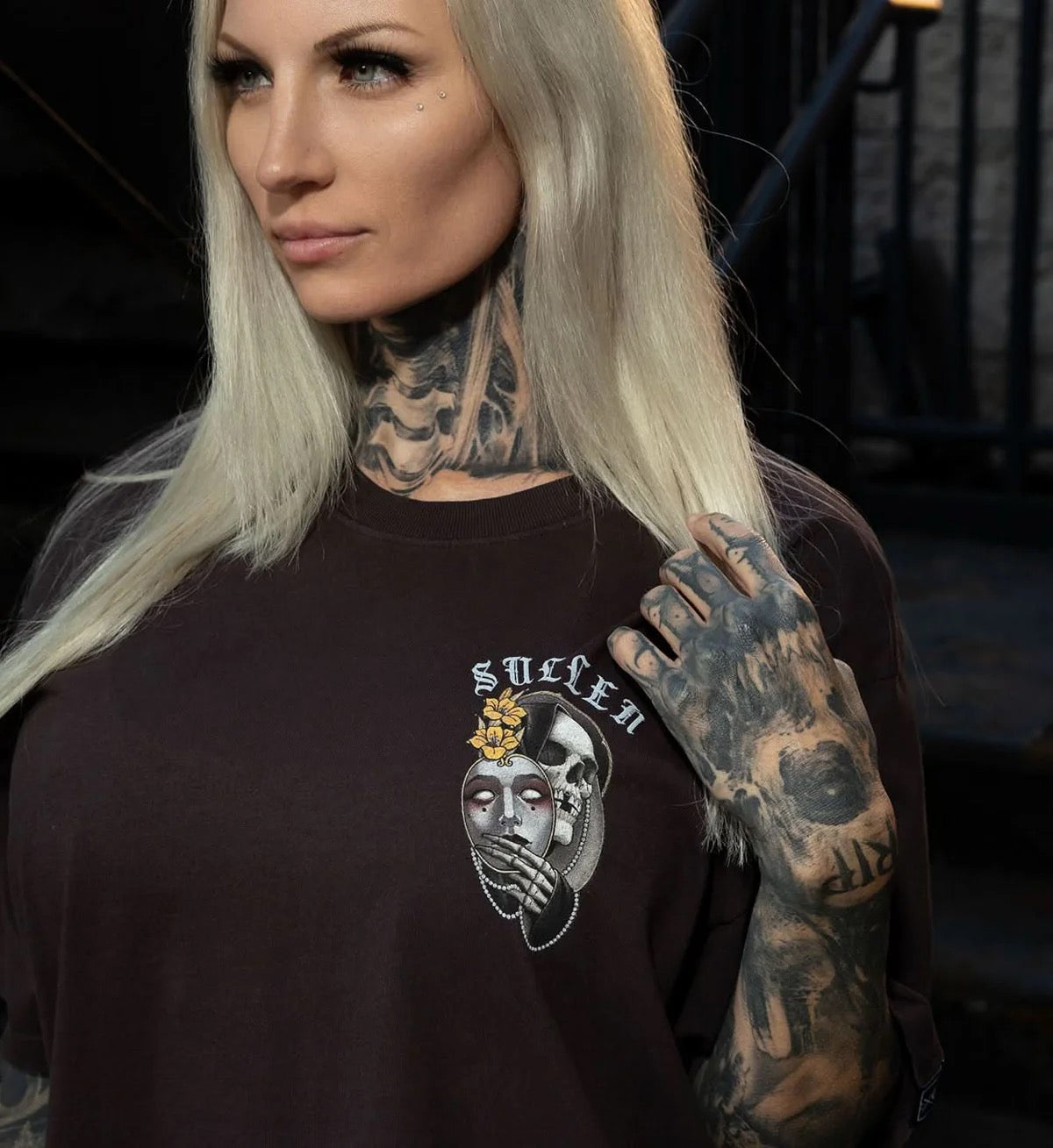 SULLEN CLOTHING BENEATH PREMIUM T-SHIRT