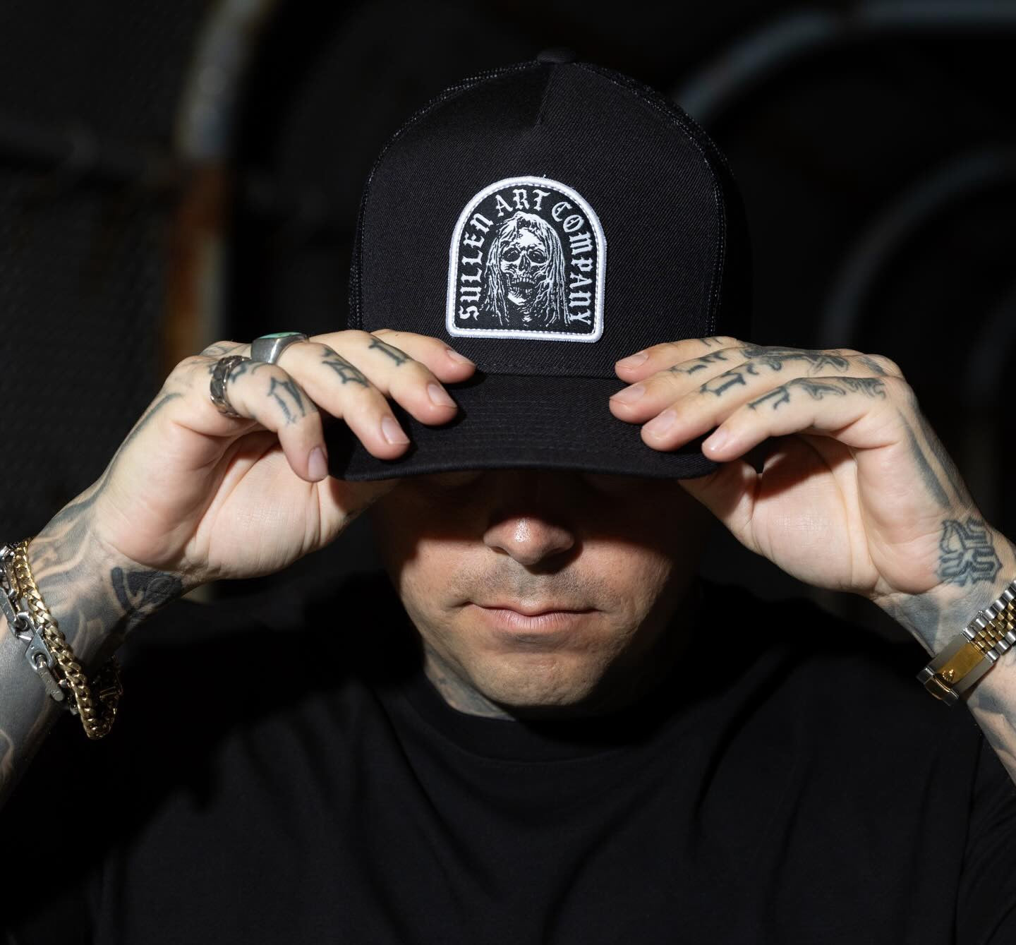 SULLEN CLOTHING CREAPER BLACK SNAPBACK TRUCKER CAP HAT