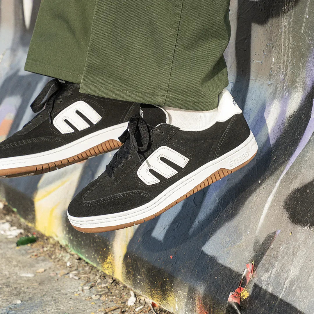 ETNIES LOCUT BLACK TRAINERS