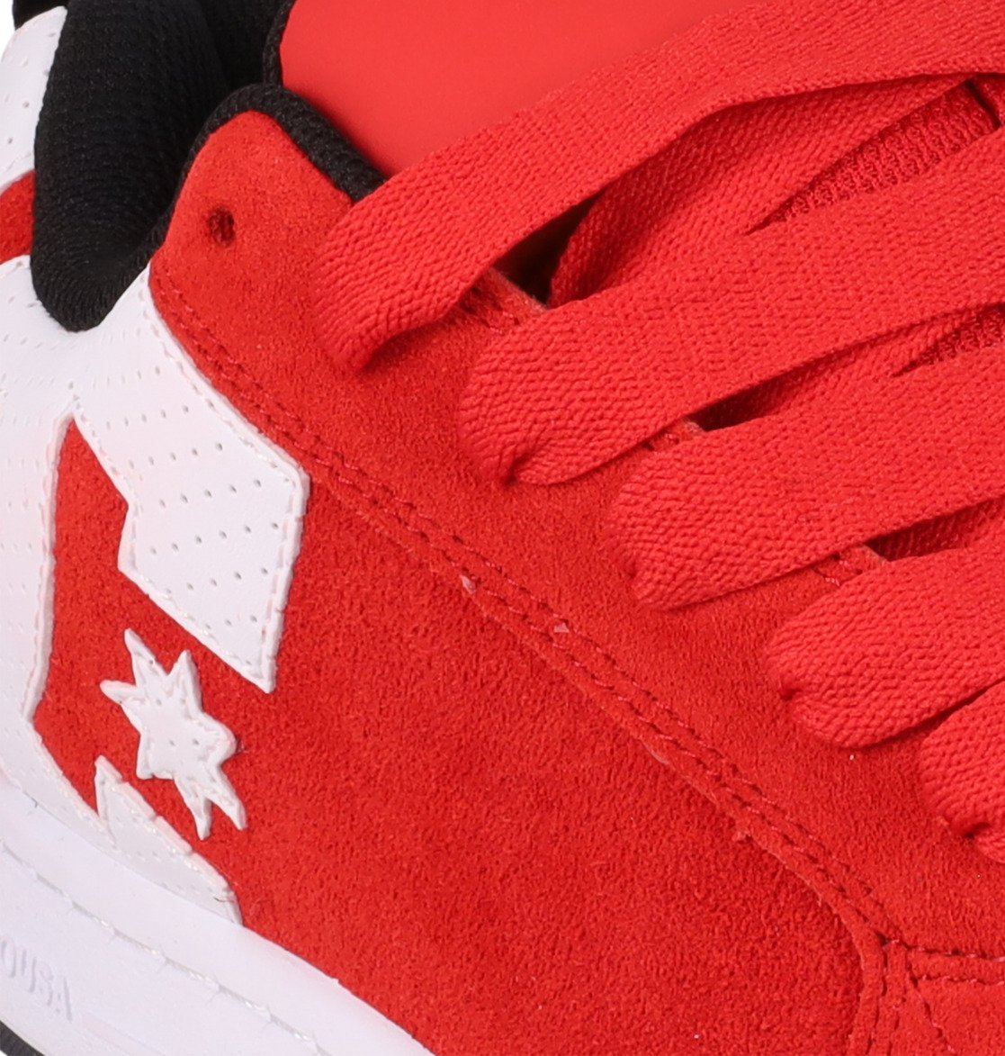 DC SHOES COURT GRAFFIK SE RED WHITE TRAINERS