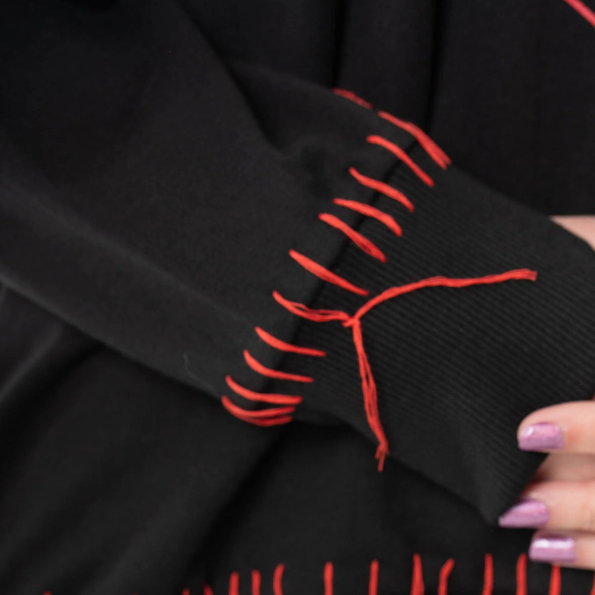 POIZEN HEARTLESS HANALEI JUMPER BLACK RED