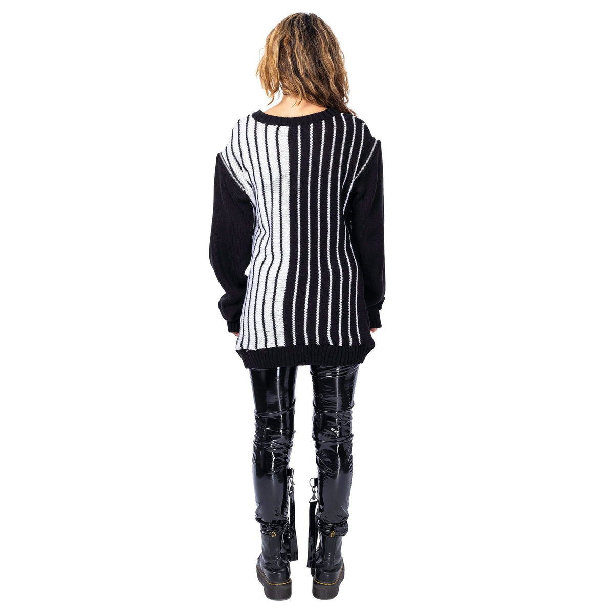 POIZEN HEARTLESS IN THE MOOD JUMPER BLACK WHITE