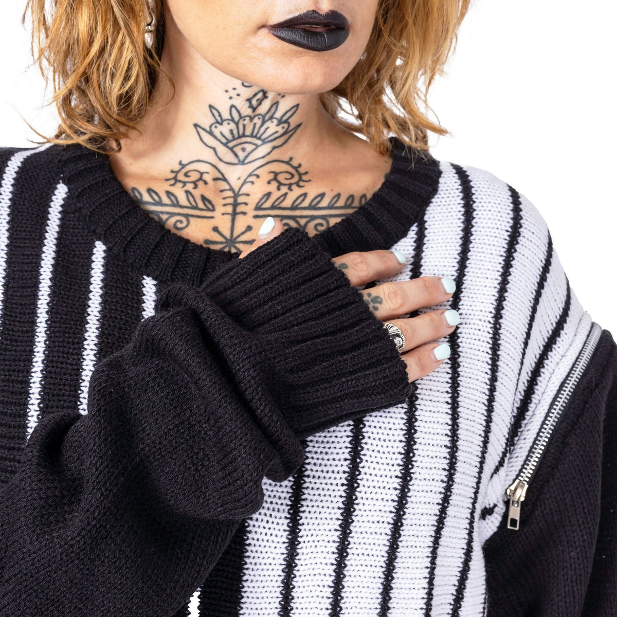 POIZEN HEARTLESS IN THE MOOD JUMPER BLACK WHITE